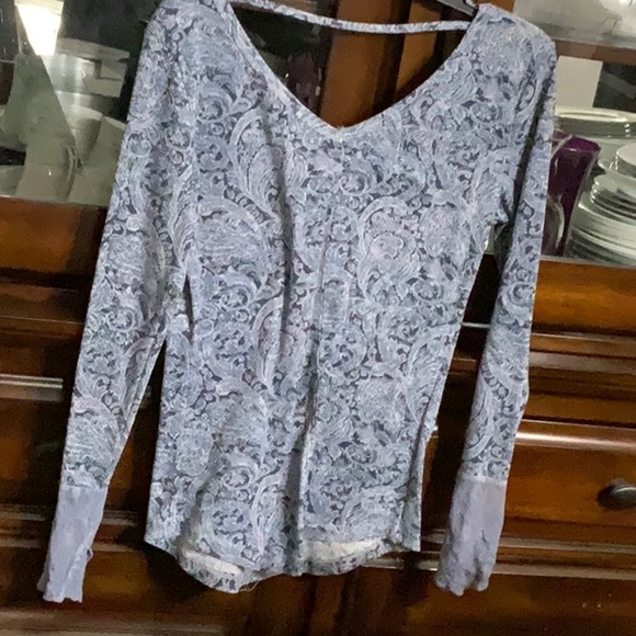 William Rast top - Picture 3 of 4